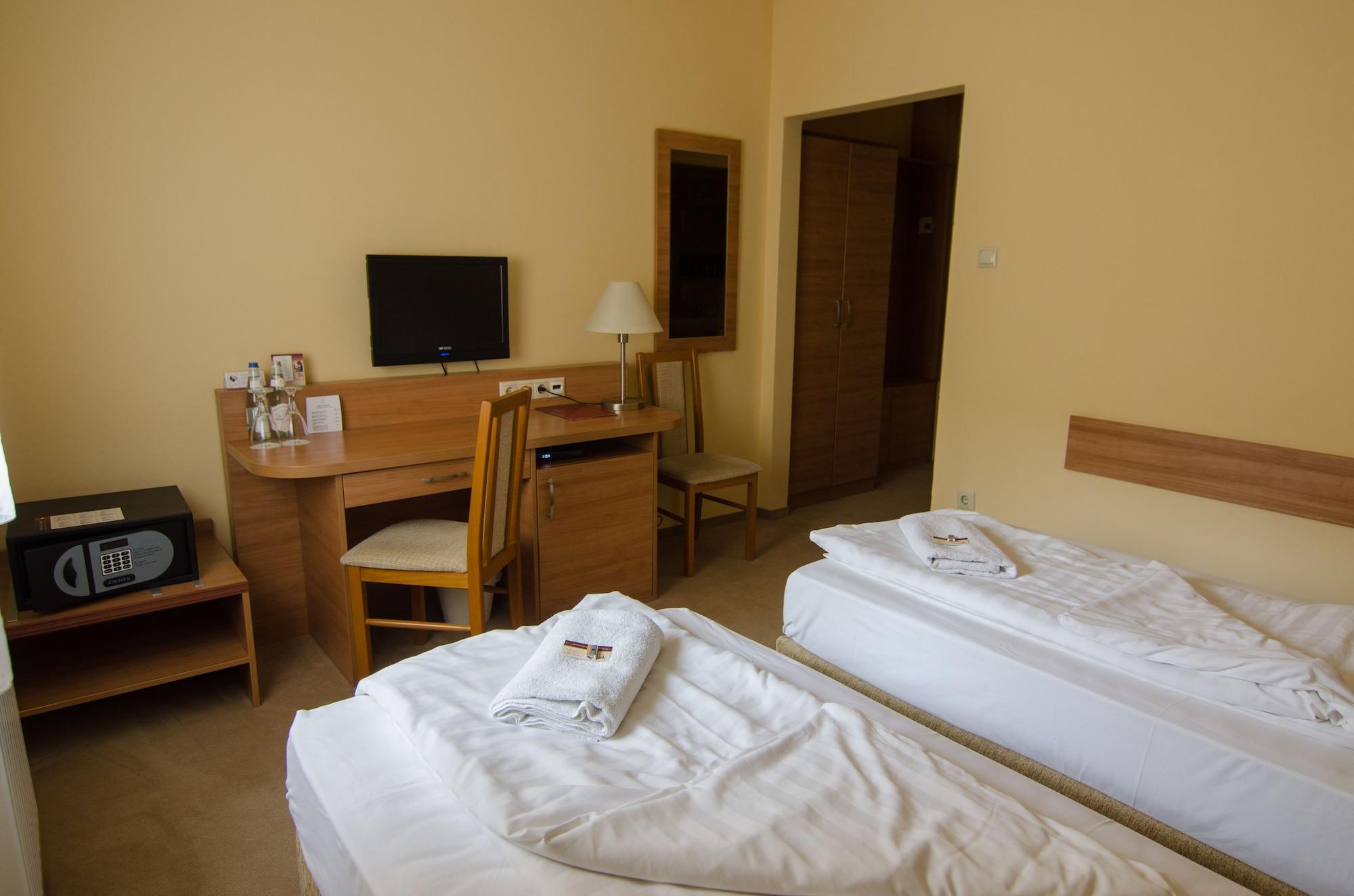 Hotel Civitas Sopron Eksteriør billede