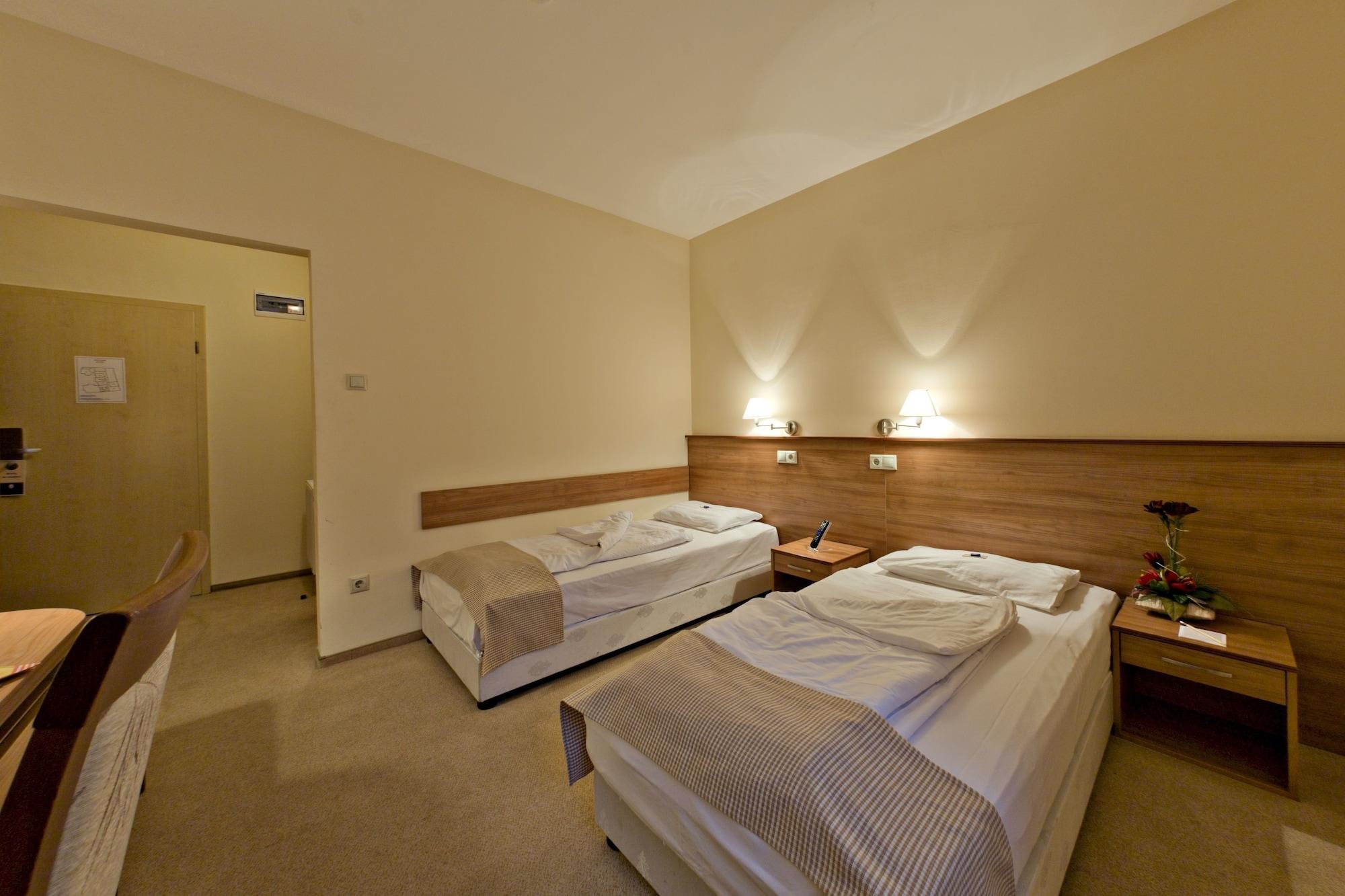 Hotel Civitas Sopron Eksteriør billede