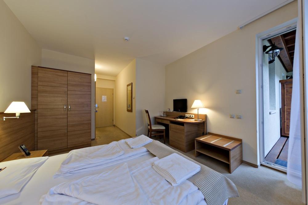 Hotel Civitas Sopron Eksteriør billede