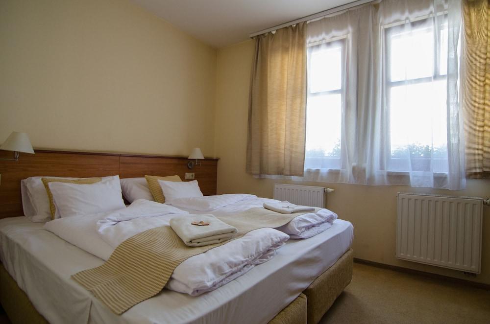 Hotel Civitas Sopron Eksteriør billede